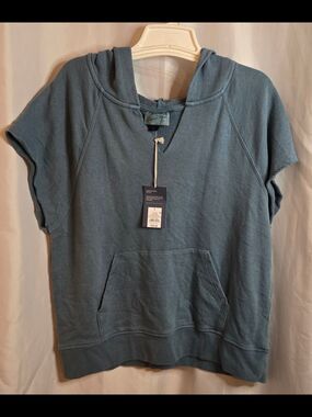 Universal Thread Dusty Teal Short Sleeve Hooded Pullover